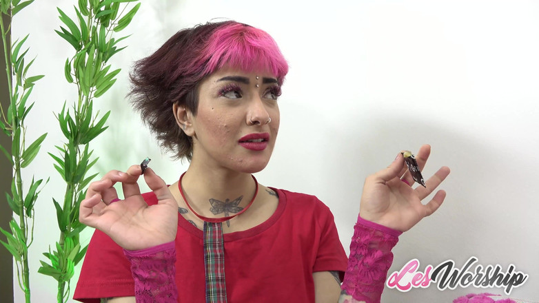 Les Worship: Andressa Shows Maria How to Cum From Anal - Deep Toy...