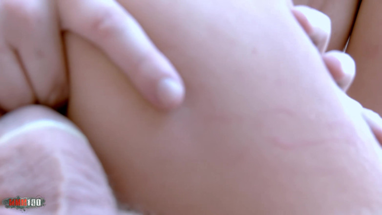 Porn-World: Louana: louana: büyük memeli Fransız sarışın sürtük plajda çifte sikiliyor