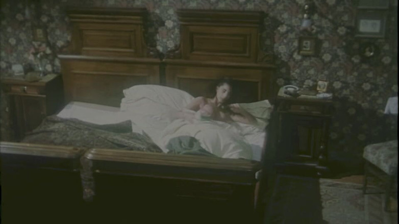 pornitaliangraffiti: Sarah Young bermimpi meniduri bekas kekasihnya