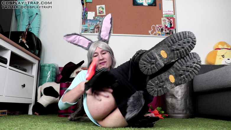 RosalinaxGirl: Judy โดนดุแรงๆ แบบ cosplay trap