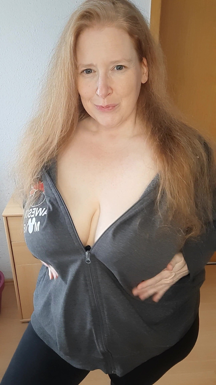 Curly_Dreams: Selamat pagi sayang. Saya berharap Anda memulai minggu baru yang...