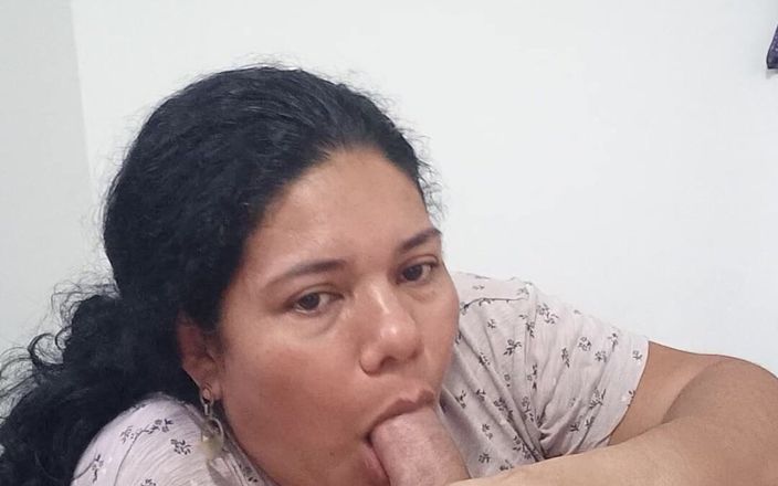 Valkyrieandluigy: Krásná nadržená sousedka deepthroat latina