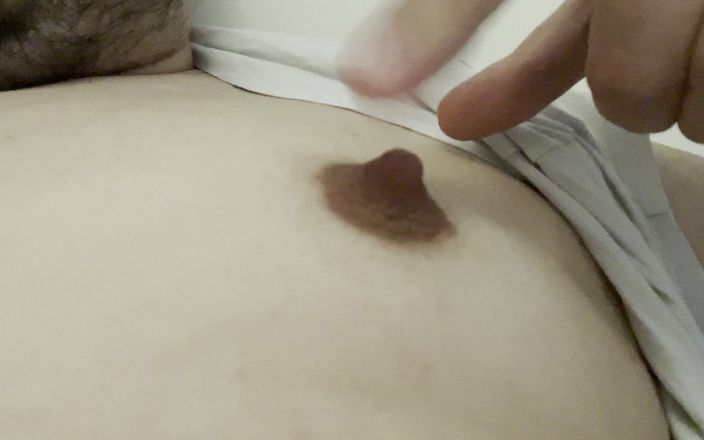Aimeronds: Amant de seins, c’est pour toi