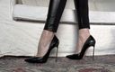 Lady Victoria Valente: Beobachte meine high heels mit Metall heels aus der wurmansicht