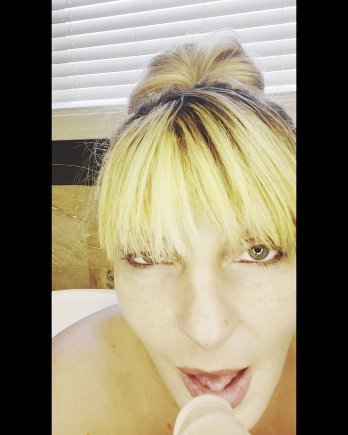 Whitneylane: Tinder Date Ist Geschrumpft, Um Mein Sexspielzeug Zu Sein