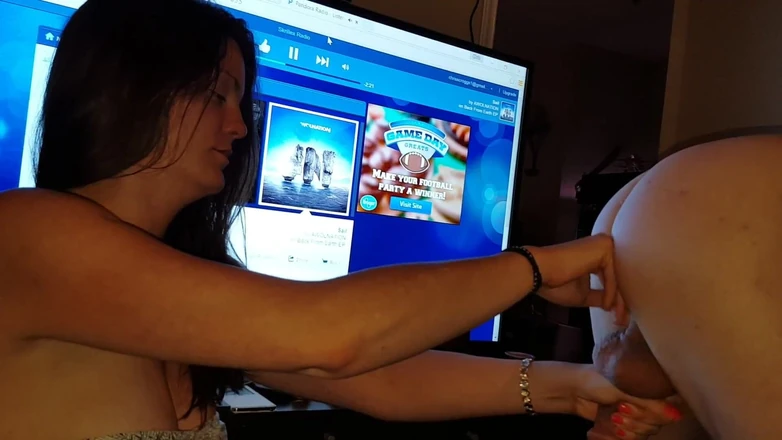 Switch sluts: Dostala trochu blázni s dětským olejem Lol Tomwoods2020