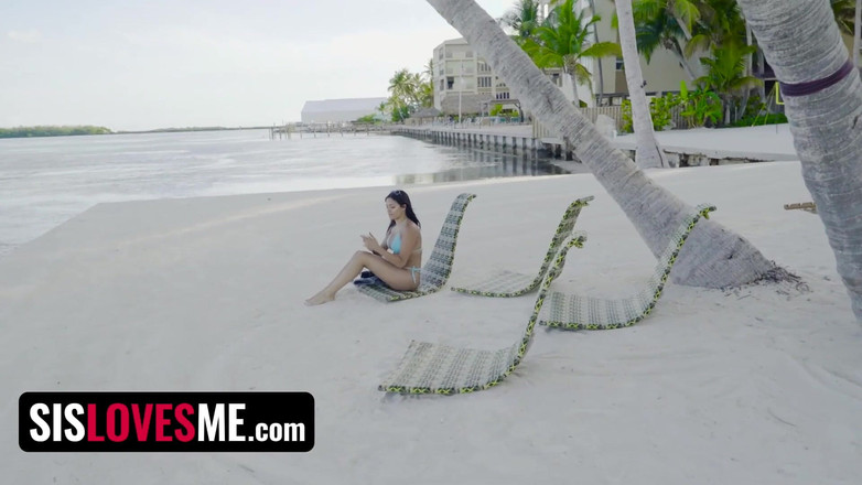 Sis Loves Me: Sorellastre grosse scopano film completo feat. Valentina jewels, Lana Rhoades...