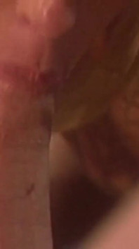 Si blonde Cantik Dalam Ekstasy: Fetish Kaki Dan Aksi Oral Sengit