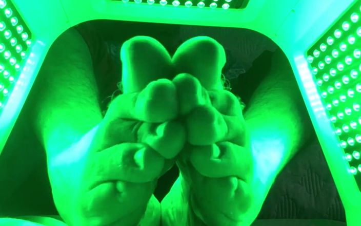 Manly foot: 美国宇航局使用这项技术来治愈宇航员，似乎很好地点亮了我的脚 - manlyfoot