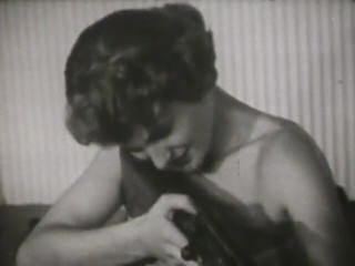 Vintage Usa: Czarno-biały film erotyczny w stylu vintage
