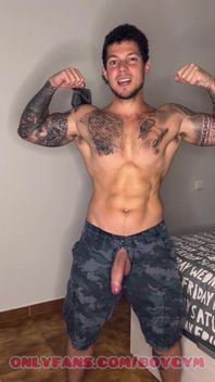 Military Gay Shows How His Weapon Cums