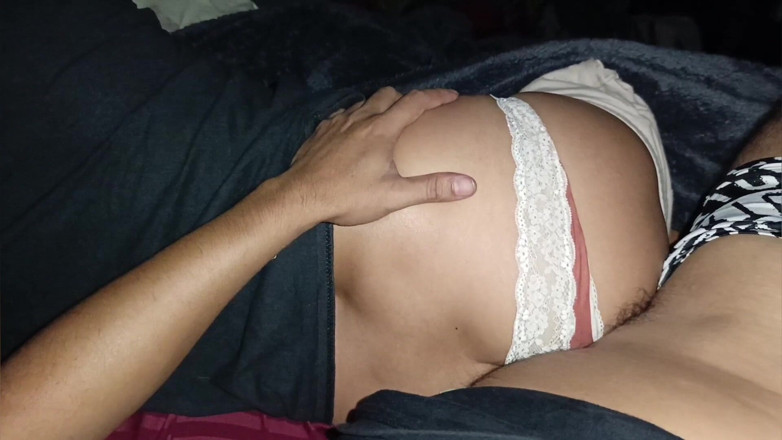 Karely Ruiz: Lahodná Nevlastní Dcera Mé Ženy Ráda Sleduje Porno, Zatímco Spolu Šukáme