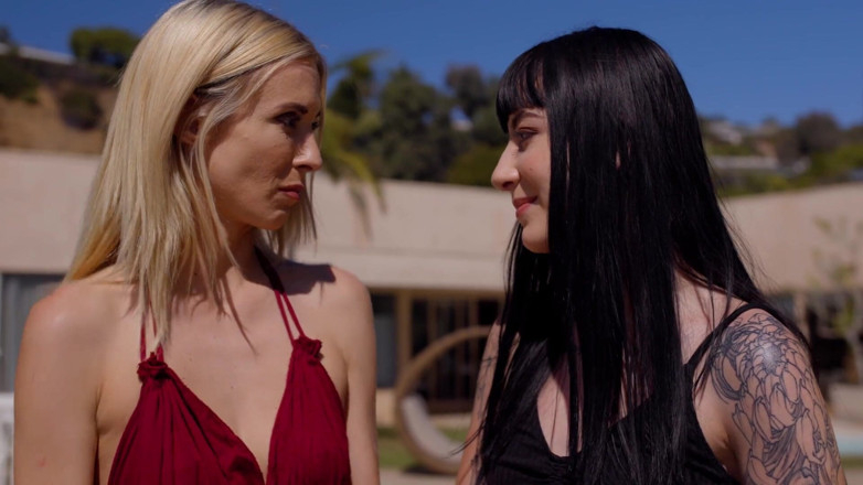SweetheartVideo: Strap It on