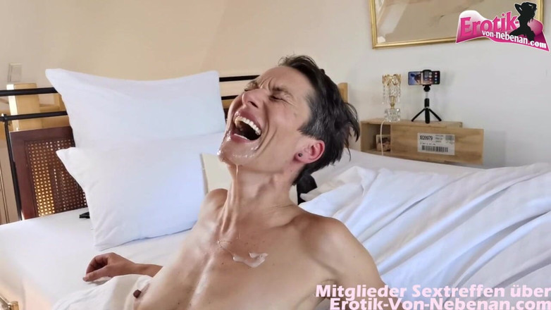 Erotik Von Nebenan: Audiție germană cu înregistrare de acasă cu o mamă sexy slabă...