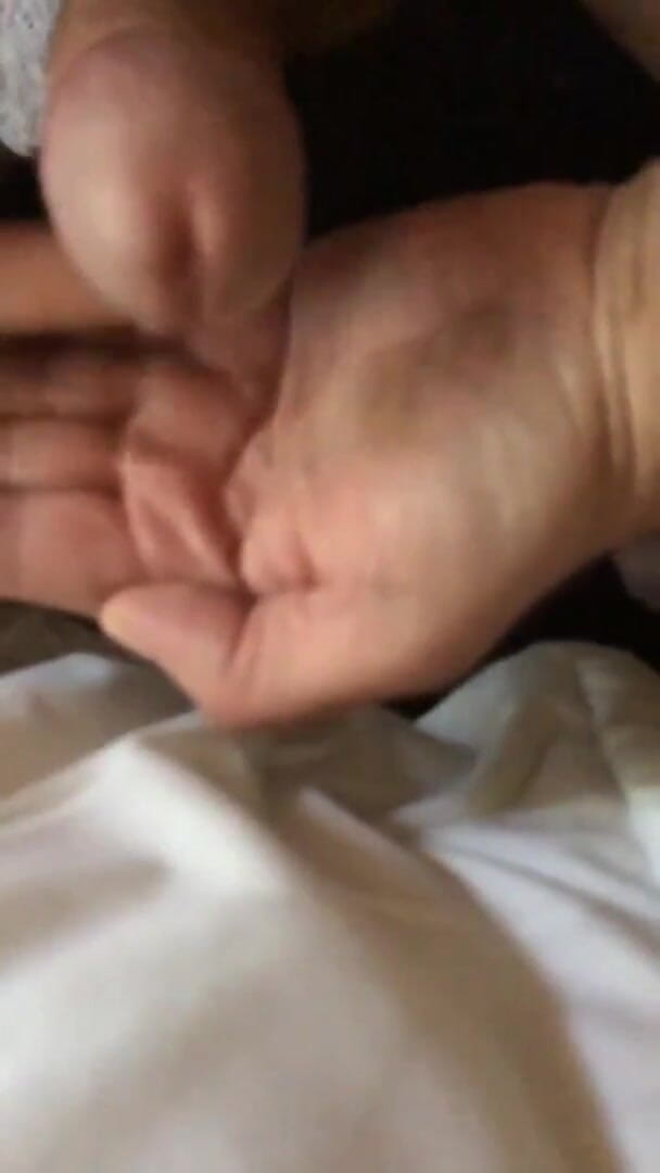 Kinky horny gay bois: Nur ein schwuler mann wichst sperma aus seinem penis