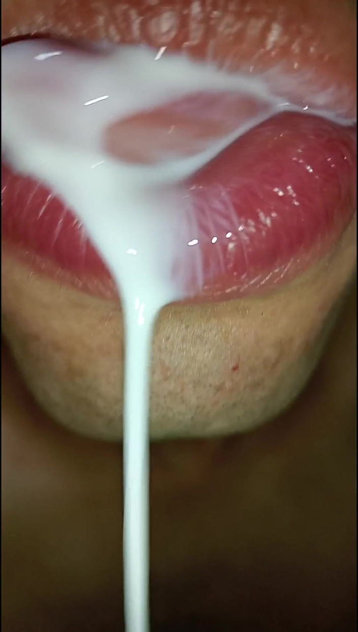 Rey rey: Lidah, saya mahu pancutan ke dalam mulut saya