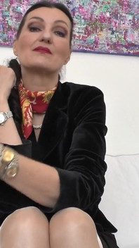 Saat patronunla öğle yemeği molan, Lady Victoria Valente