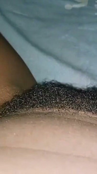 Grosse Chatte Poilue Qui Veut De Bonnes Bites.
