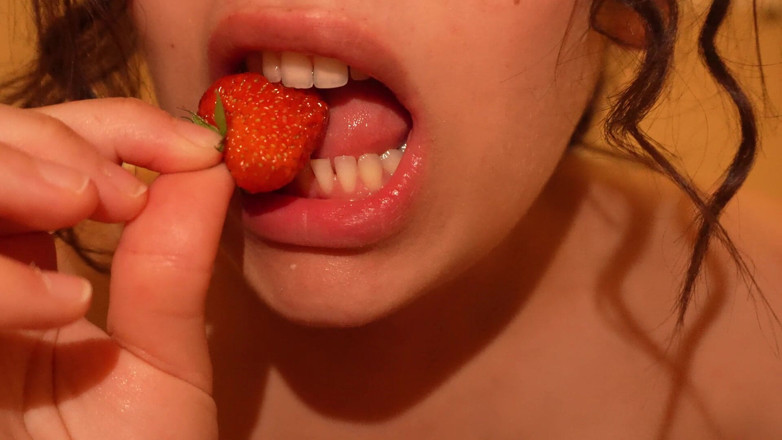 AmayaMori: Watch Me Turn Ice Cream Into a Naughty Demonstration