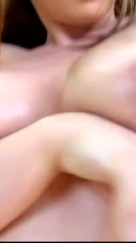 Sacude las tetas - escena # 06