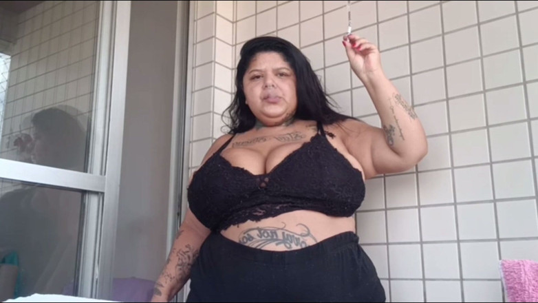 Mary Jhuana: Varanda , quebra de fumaça - curvas, confiança e uma noite lenta