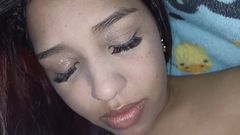 Pikaa6: 18letá brunetka s velkými povislými prsy z New Yorku ve...