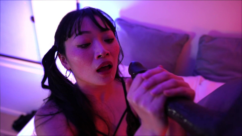 Shadow Dimitri: Chycena Jesy s jeho vlastní japonskou panenkou Sakura