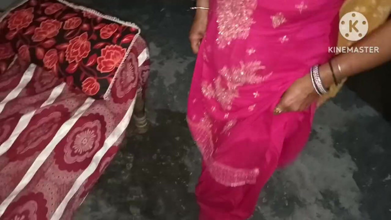 Kavita69: Kavita Bhabhi se promění, když se převlékala na párty