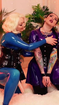 01:25 Ore Vid: I Dominate My Supus - Sex lesbian dur BDSM cu strap-on în latex