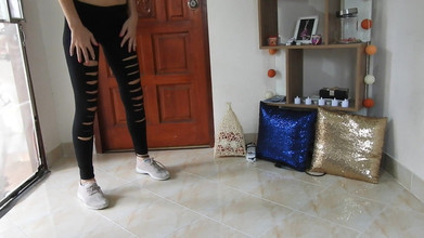 MissAnja_FH: Stinky Socks dan Ultra Sweaty Sports Bra