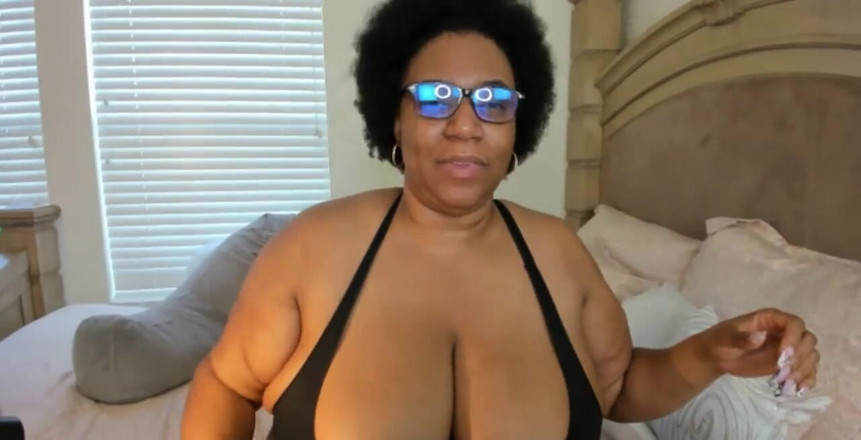 Josie4yourpleasure: 黑人胖美女女神流 - 第49集