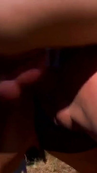Puttana locale è d'accordo per il sesso anale