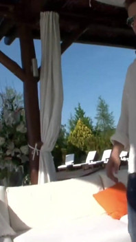 Rocco Siffredi heeft twee vervelende babes vernietigd bij het meer