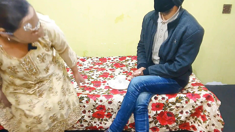 Pakistani CoupleX: पाकिस्तानी चोदने लायक मम्मी की पति के दोस्त द्वारा जोरदार चुदाई