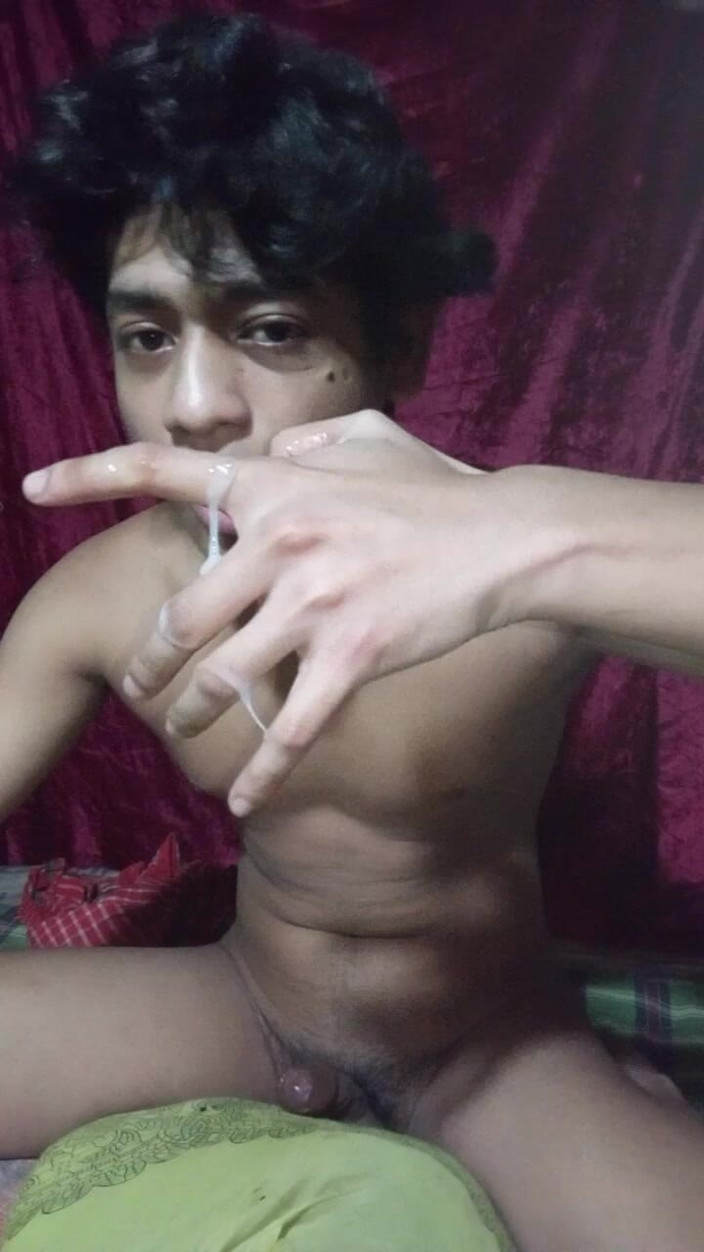 Hot Lover Boy: Young Twink Masturbasi