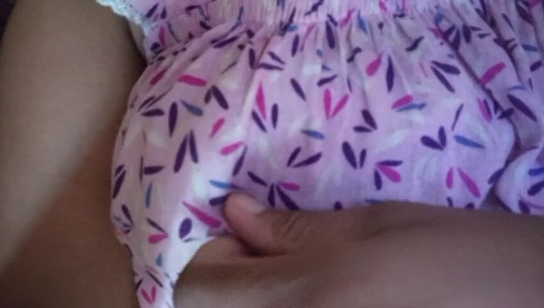 Miya White: Pelakon terkenal Sri Lanka Anne dalam masa katil menggesel buah...