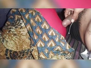 Desi Darbaar: Desi indische bhabhi versucht erstes anal mit ehemann