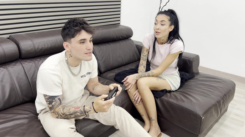 Papi Rodriguez: MILF Soumise Veut Que Sa Chatte Soit Détruite - Silvia Preslar