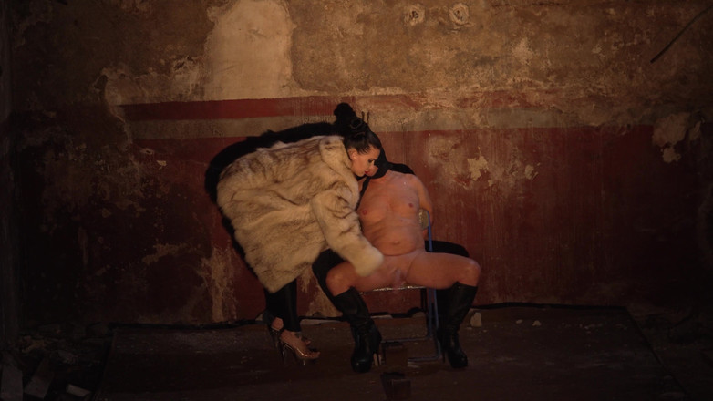 MissAlessaMilano: Pe un scaun cu fumat și jocuri cu sfârcurile