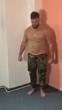 Maximo Soldier Is Training