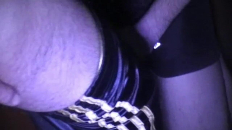 Sneaker Sex Kinky: Жесткое подчинение кроссовки в публичном закулисе