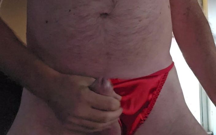 Fantasies in Lingerie: Aku lagi asik bersenang-senang sambil pakai celana dalam merahku