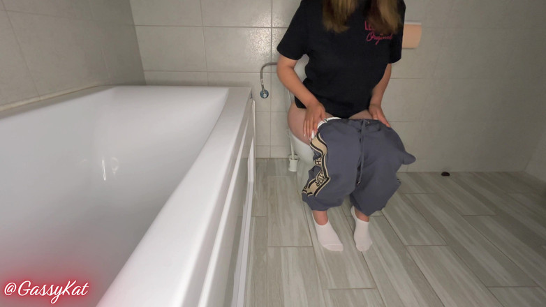 GassyKat: Denní toaleta epizoda 12