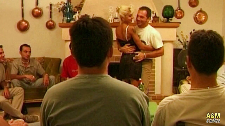 A&M Studios: Makan malam dan pesta seks.