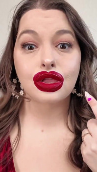 Prudish Girlfriend Transformed Into Bimbo