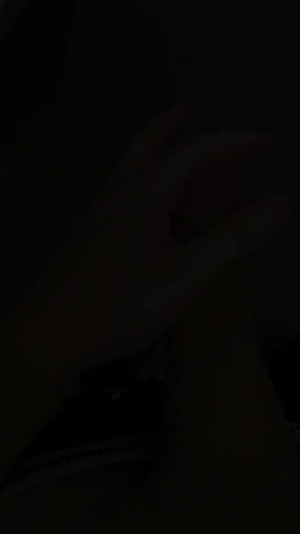 qaz11: Handjob vor der kamera-112