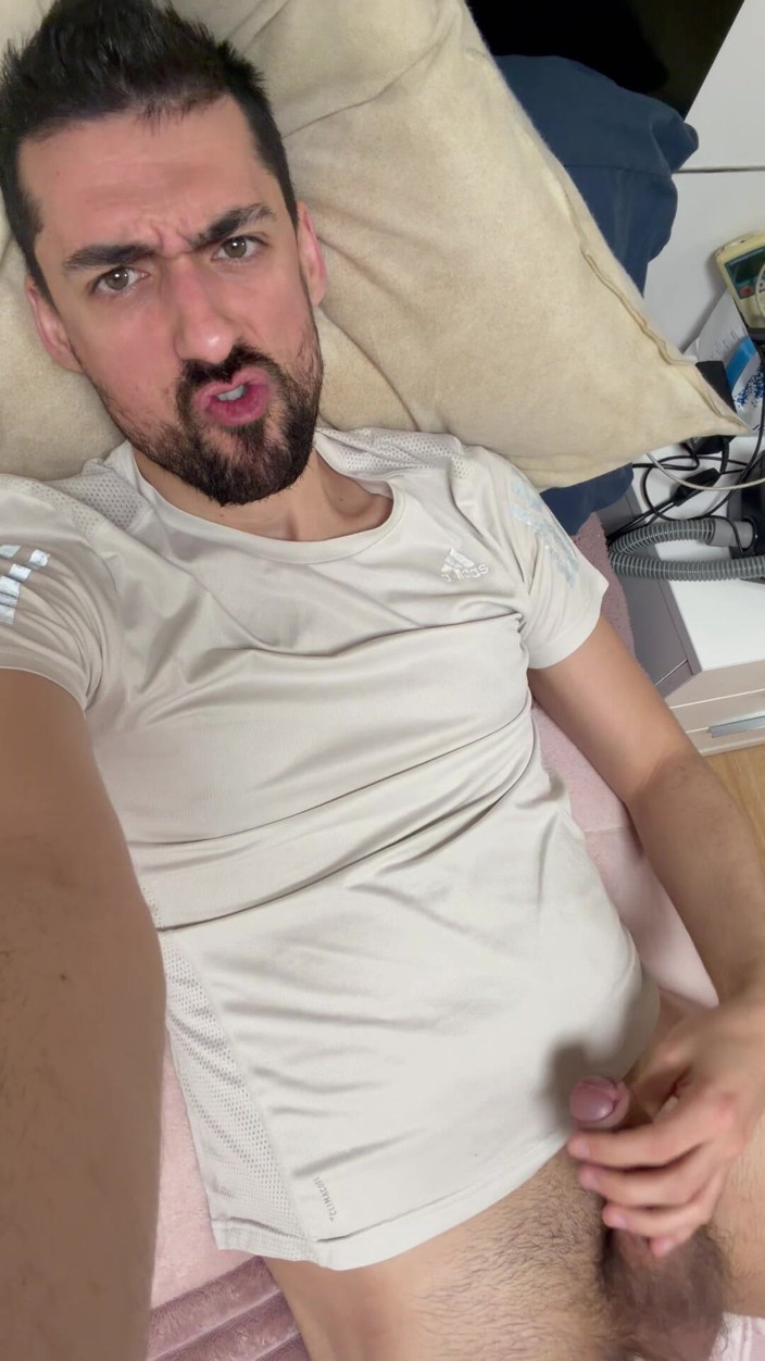 Liam Harding: Hot Stepdaddy Showing off Big Cock
