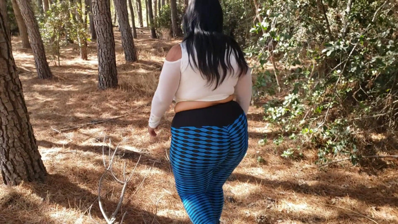 Riderqueen: Hutan jalan seksi ibu tiri