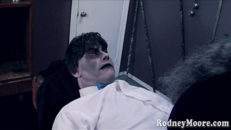 Rodney Moore: Nina hartley, oma lurch blowjob