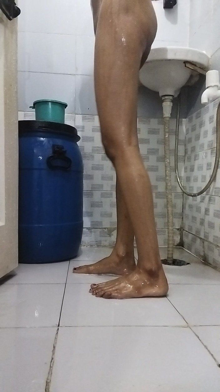 Zehra couple: Bhabhi Taking a Shower